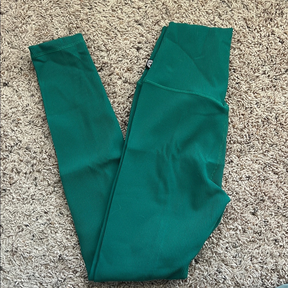 Born Primitive sz S Limitless Legging in Emerald